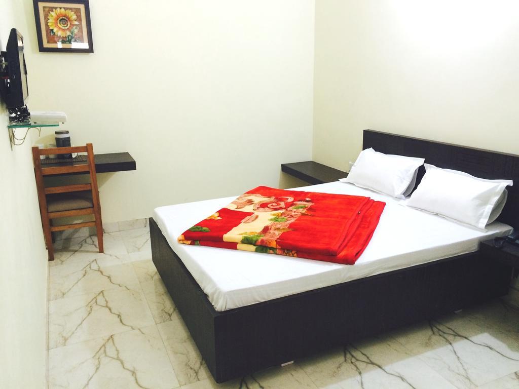 Hotel Mehra Inn 암리차르 외부 사진