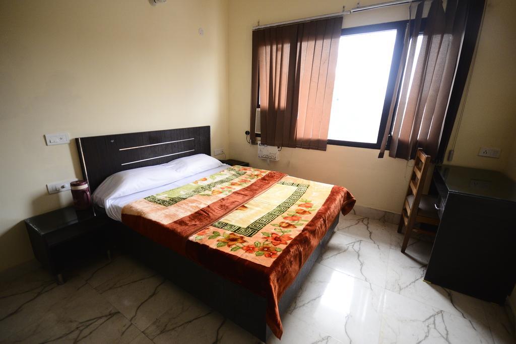 Hotel Mehra Inn 암리차르 객실 사진