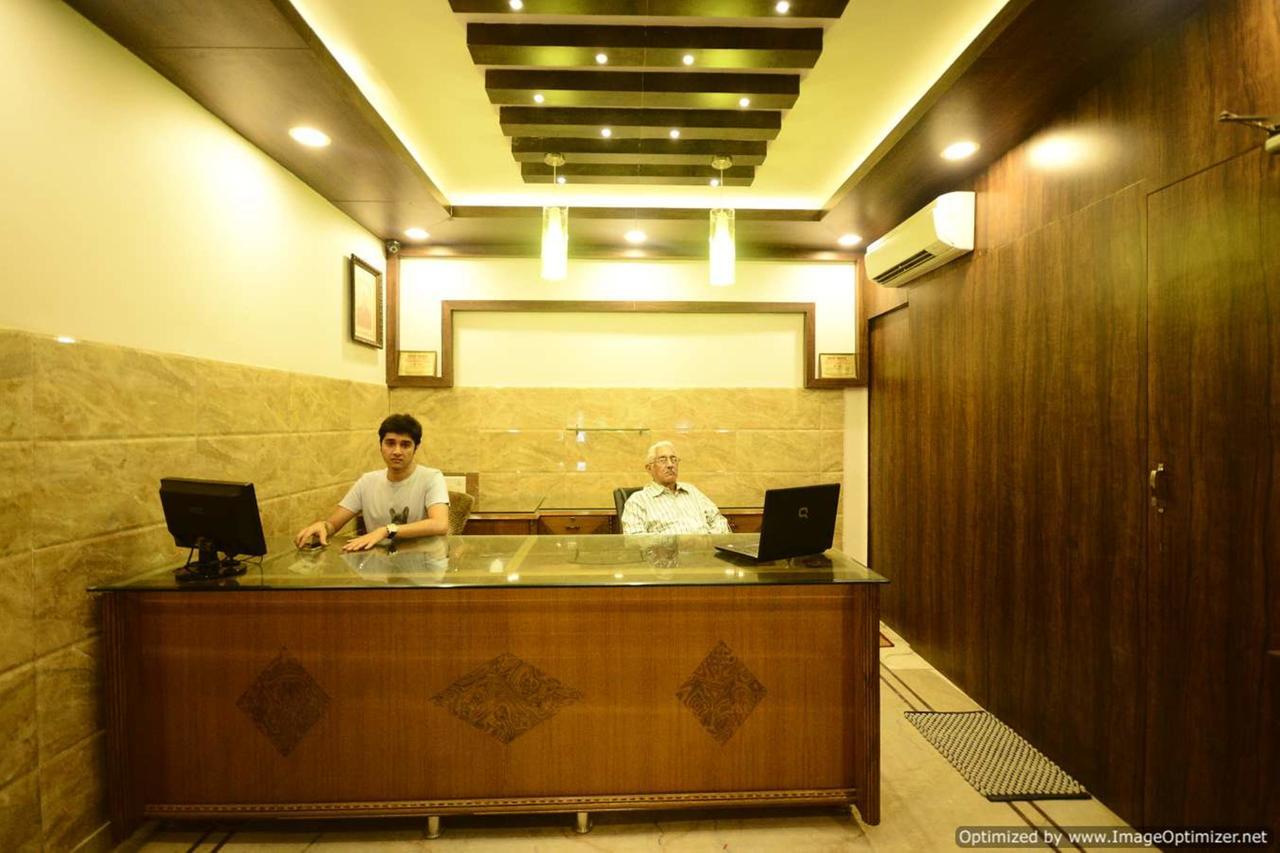 Hotel Mehra Inn 암리차르 외부 사진