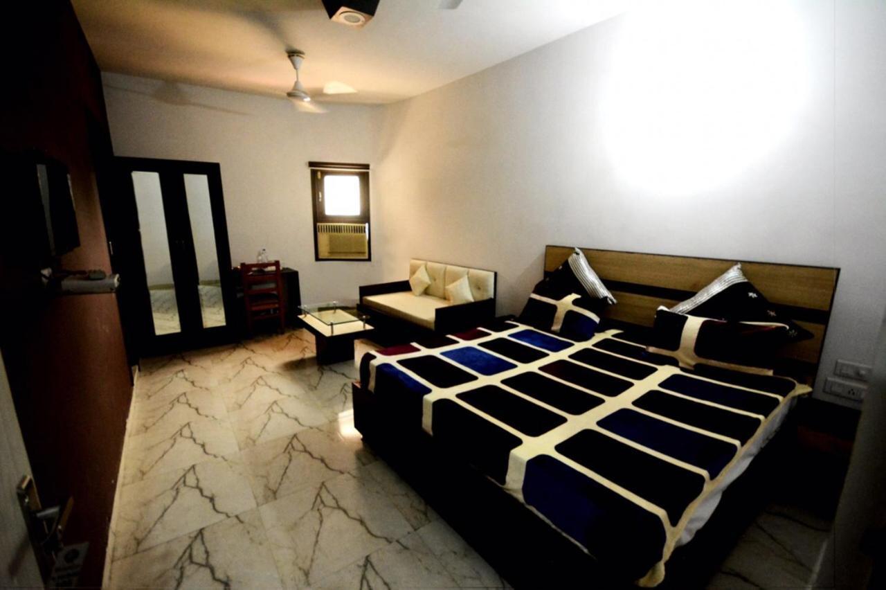 Hotel Mehra Inn 암리차르 외부 사진